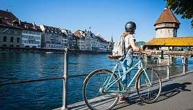 In bici nella città di Lucerna